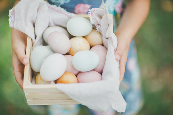 Natural egg-dying playdate | By The Robinsons | 100 Layer Cakelet